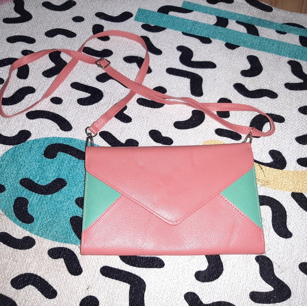 Envelope purse shoulder bag blue pink retro